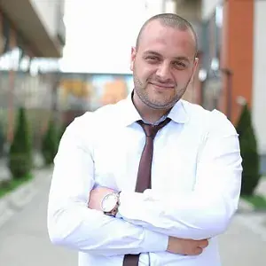 Empresario Andrés Pérez cliente de Contabilidad Más Finanzas